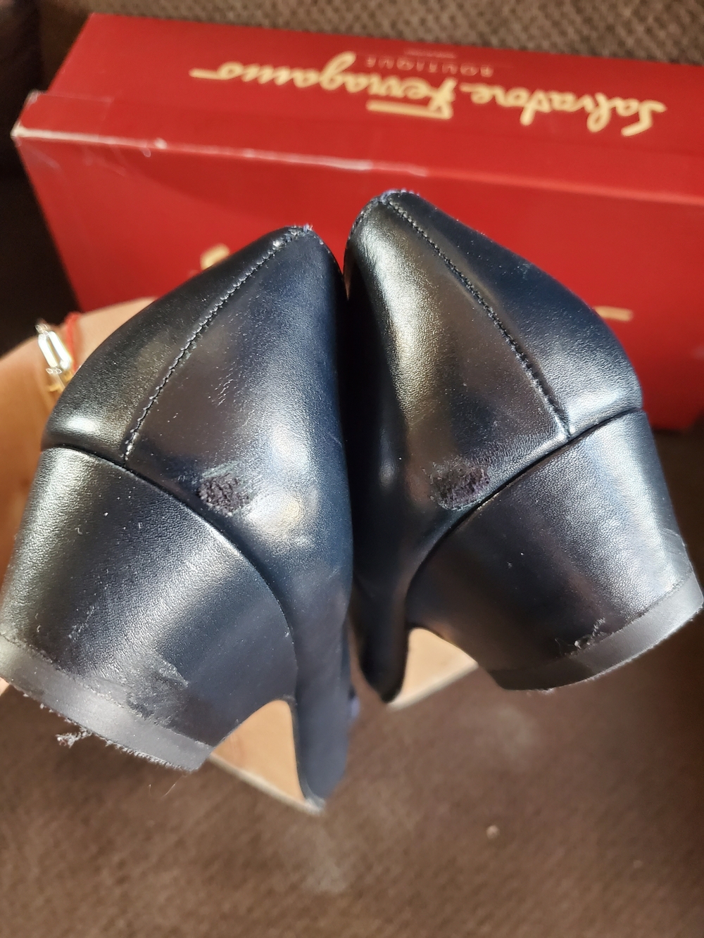 Salvatore Ferragamo LiLLaz Navy Leather Bow Flats with Gold Plaque - Picture 5 of 6